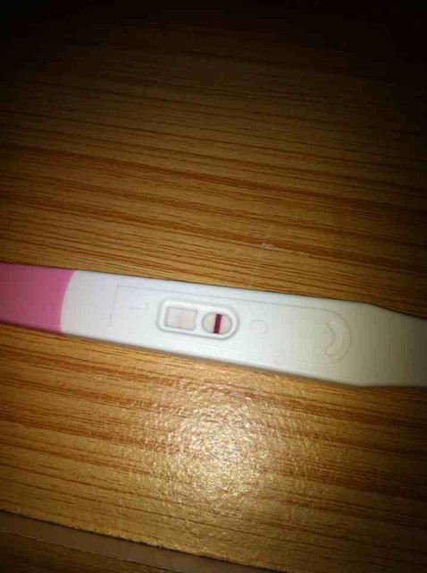 亲,我也是末次2.5可是试纸也是很浅,用贵的测这样