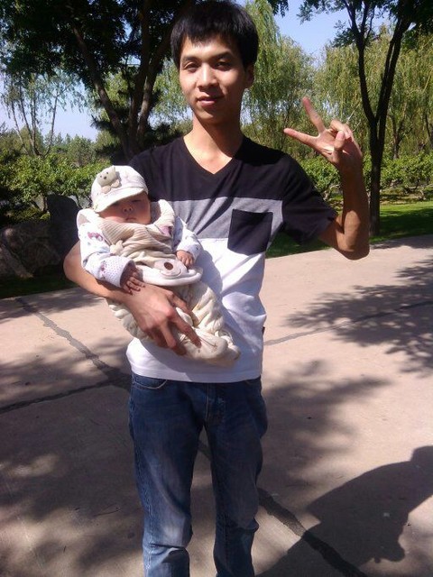 宝妈们积极起来晒起和自己宝贝的合照吧