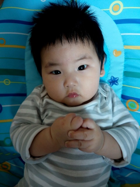 来晒下我家7月22日的宝宝,自己家孩子怎么看都觉得好看