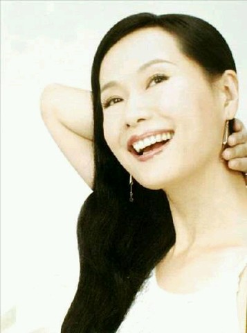 安能辨我是雄雌——记影视剧中的反串