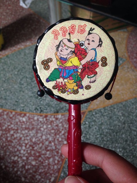 拨浪鼓,音乐盒,会唱歌的都能买,宝宝手能抓住的,好多