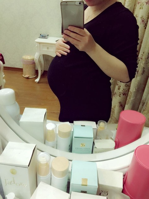 八个月了,晒晒肚子,宝妈们,一起来