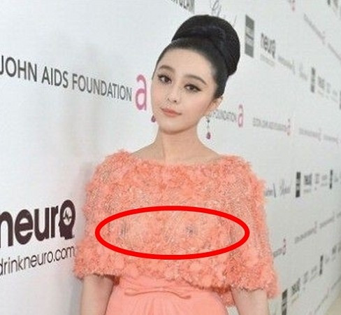 张馨予戛纳红毯引吐槽 盘点女星红毯雷人样