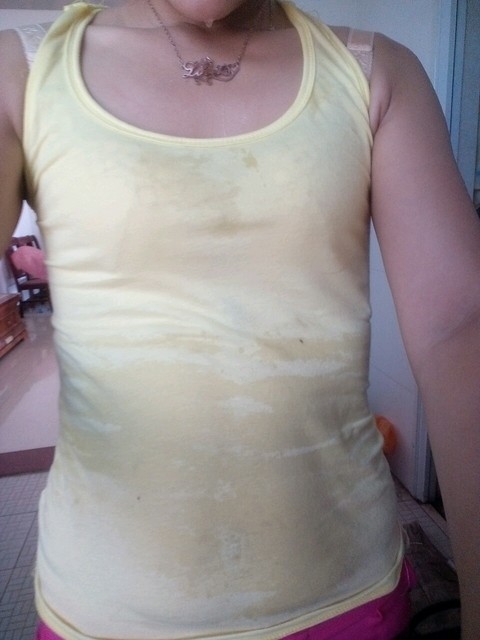 可是天气好热.我快热死了衣服全湿透