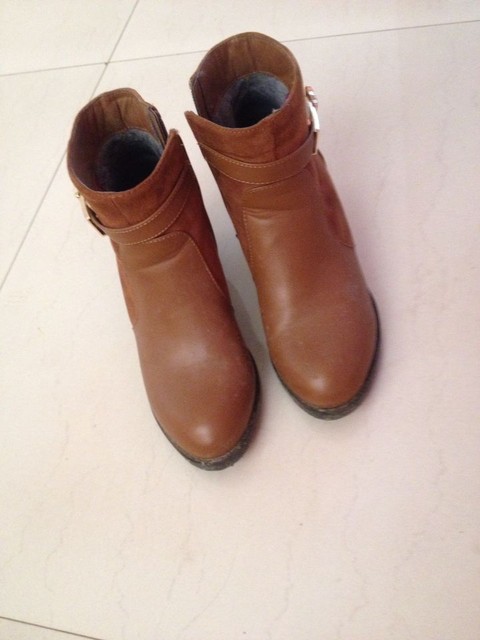 伊思q秋冬短靴36.37可以穿