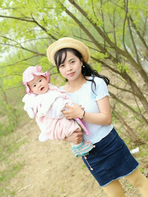 【每日靓妈】今年27啦,囡囡8个月多,不美,但是爱臭美!