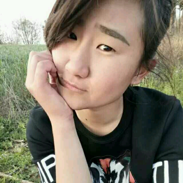 有没有宝妈和我一样的,肚子被顶成这样,很难受